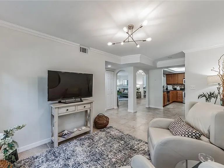 5633 Turtle Bay Dr #37 — Photo 24