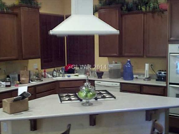 3rd image of 9241 Worsley Park Pl