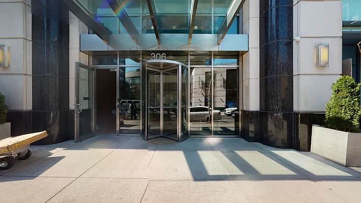 Rented by Verus Real Estate | media 21