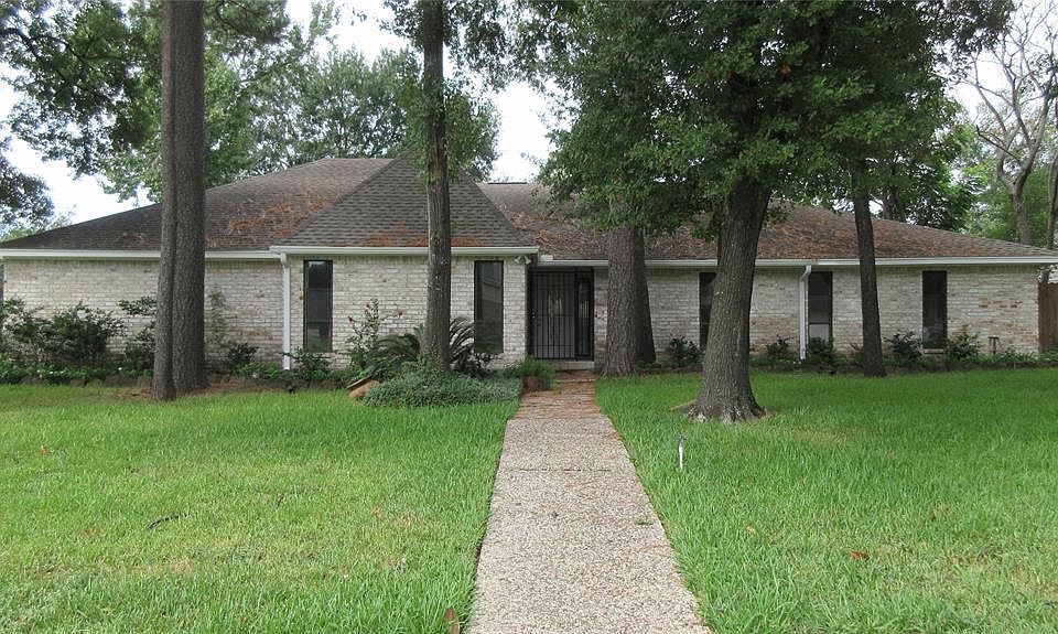 1st image of 17203 Rolling Creek Dr
