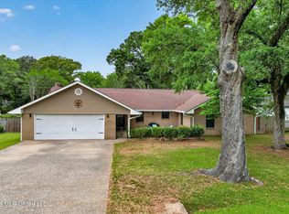 6627 Golf Club Dr, Diamondhead, MS 39525