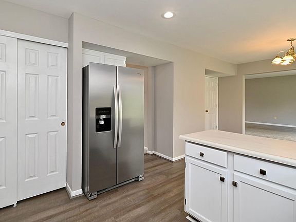 4th image of 1490 Whispering Pines Dr