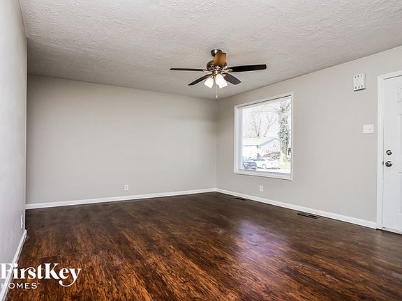3rd image of 12133 Hillcrest Pl