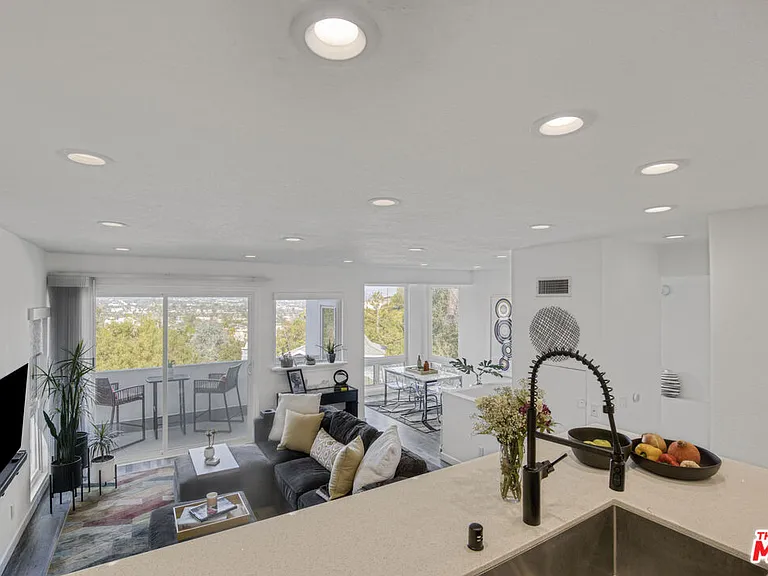 4110 Vanetta Pl — Photo 14
