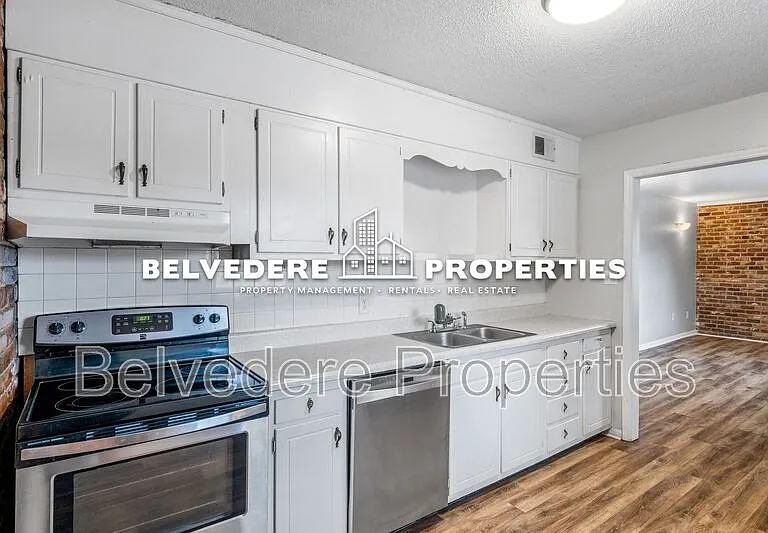 360 S Cherry St #B — Photo 11