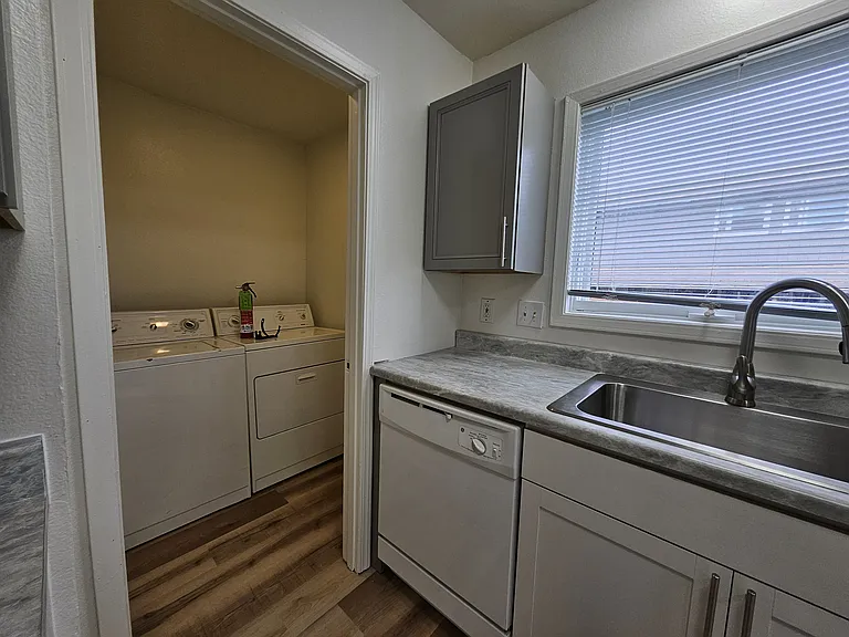 8011 E 16th Ave #D — Photo 17