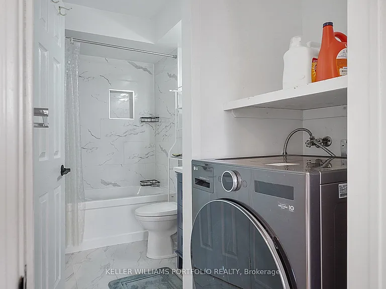 9542 Sheppard Ave E — Photo 20