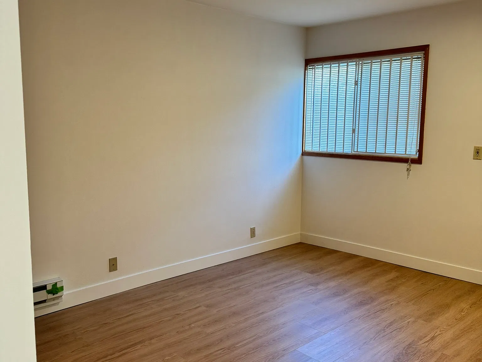 3 bed, 900 sqft, $2,600 — Photo 4