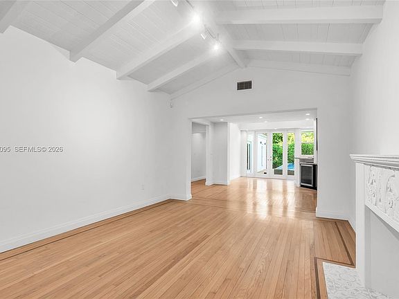 3rd image of 776 NE 74th St