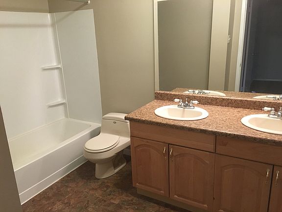 shared bath upstairs