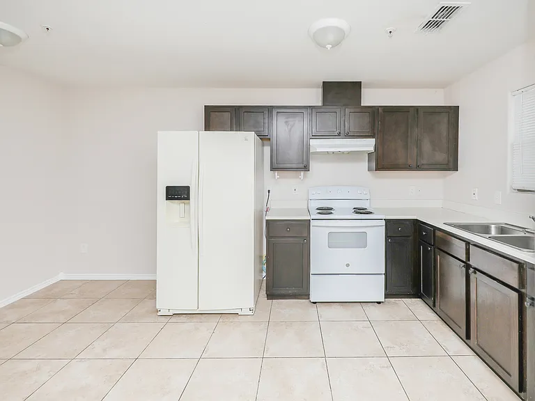 2601 Lomas Del Sur Blvd — Photo 6