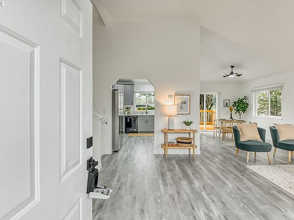 2nd image of 5048 SE Cascade Ct