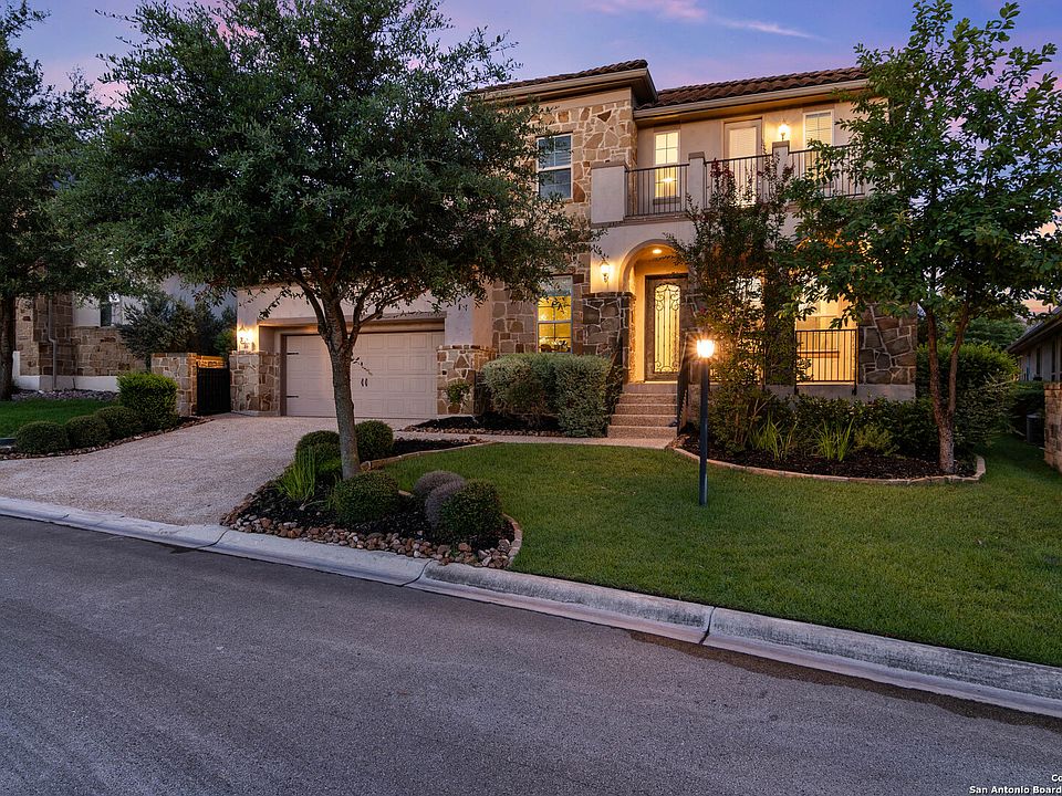 1st image of 10 Marbella Ct