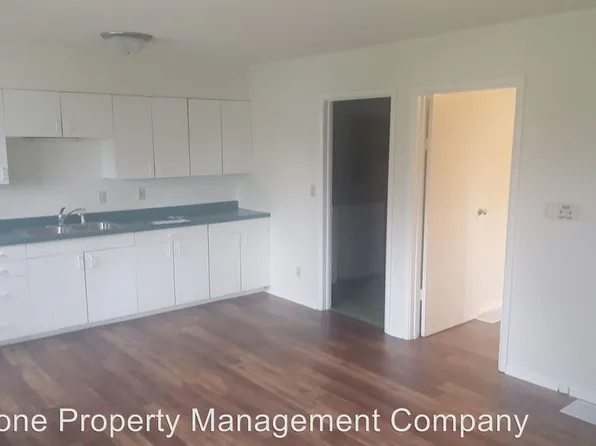 1 BR apt. in house, 111 W Orange St #1, West Branch, IA 52358