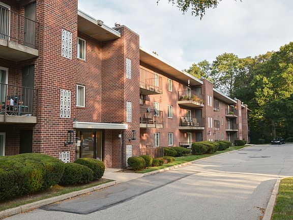 Lansdowne Towers Residential Building