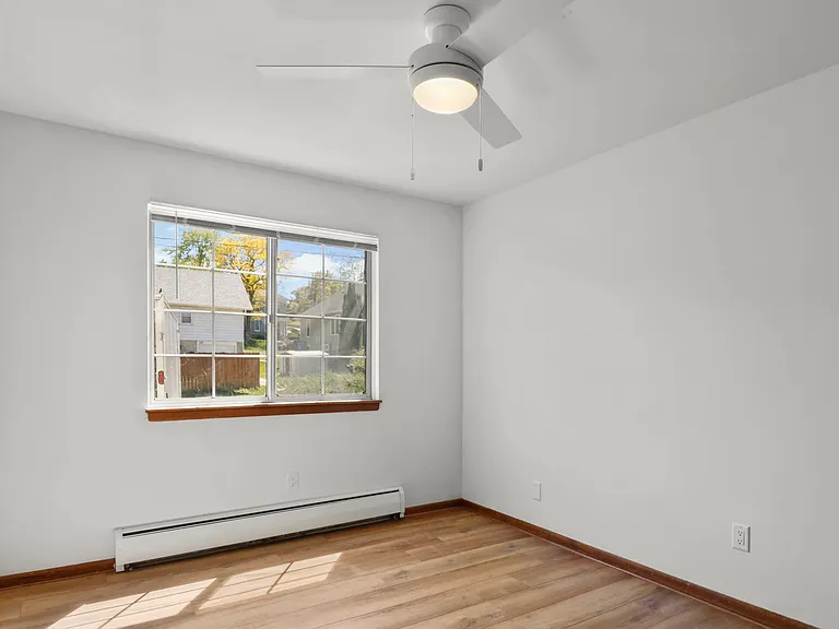 526 W Franklin St #4 — Photo 16