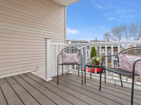 141 Prospect St #B, Gloucester, MA 01930