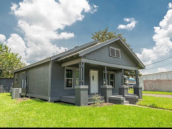 5th image of 200 W James Ave