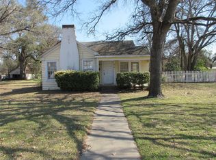 916 Ward St, Ward, TX 76661