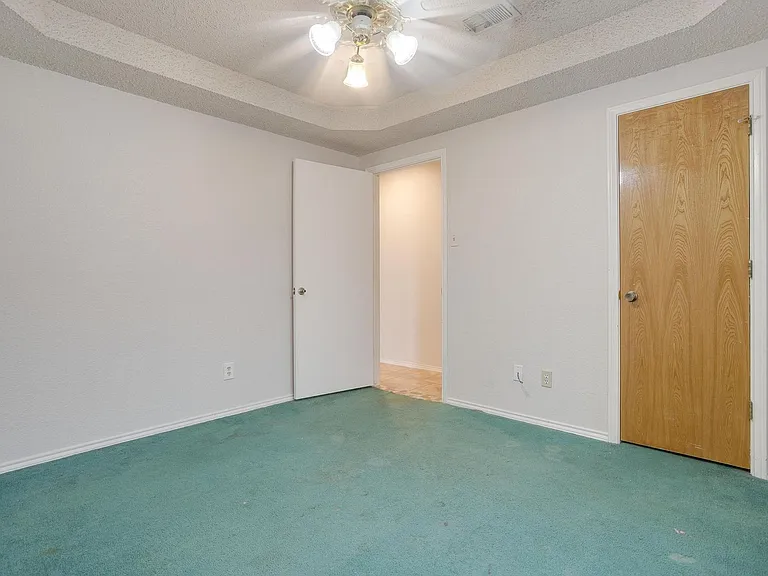5629 Guadalajara Dr — Photo 36