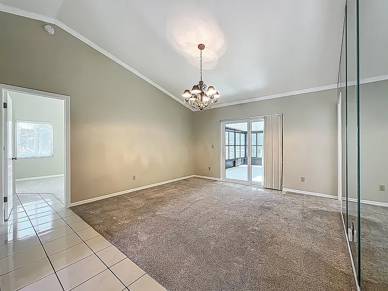 1843 Shadyhill Ter — Photo 31