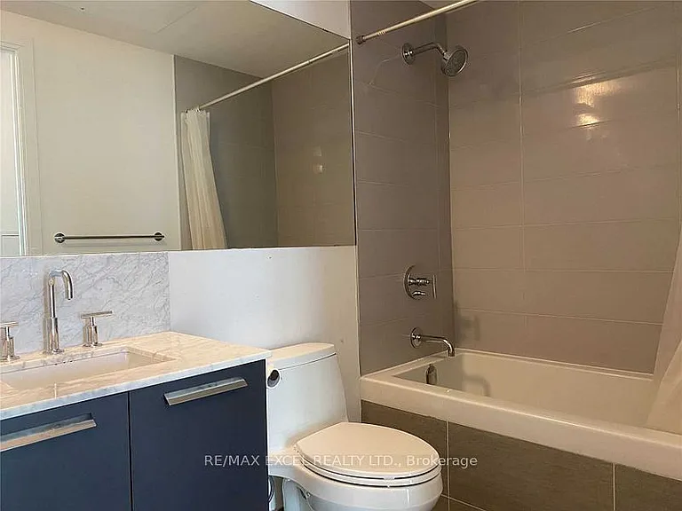 50 Charles St E #2805 — Photo 9