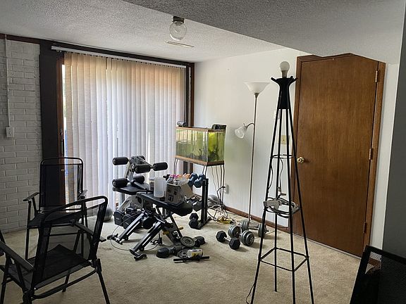 5th image of 2352-54 Hillandale Rd