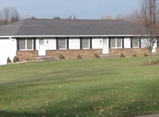 3196 Dewalt Dr, Akron, OH 44312