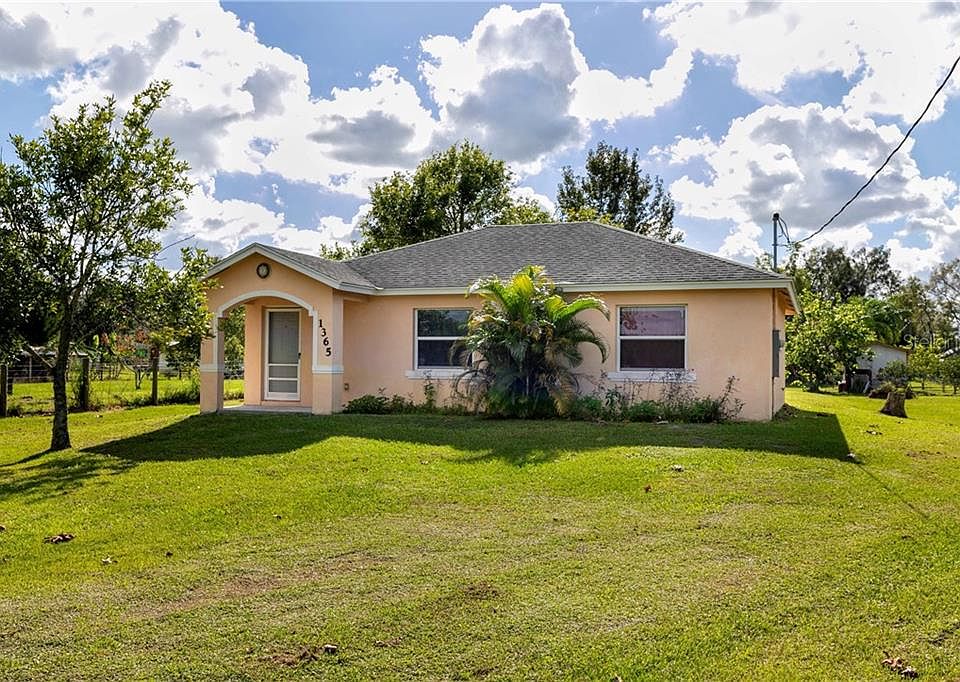 1st image of 1365 SW Rosebud Dr