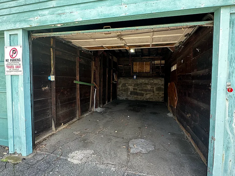 384 Hanover St #D — Photo 10