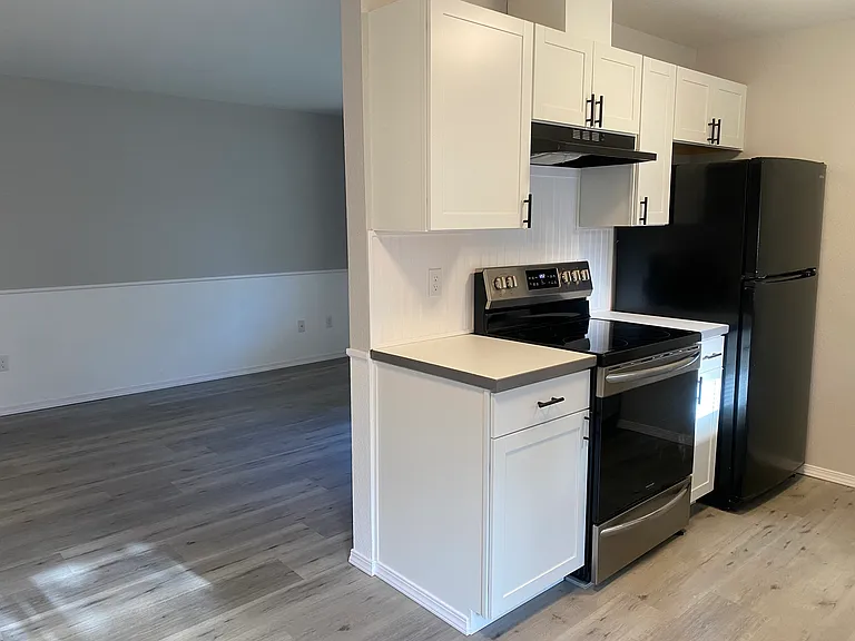 2536 42nd Ave SE #10 — Photo 4