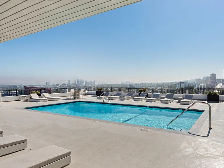 1100 Alta Loma Rd #1505 — Photo 18
