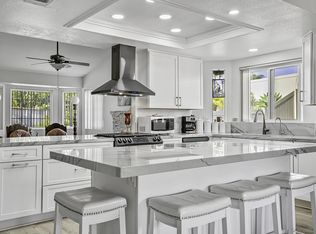 5241 Alamosa Park Dr, Oceanside, CA 92057