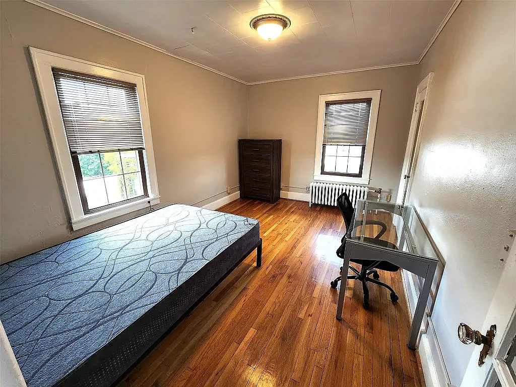 2 bed, 1100 sqft, $2,000 — Photo 2