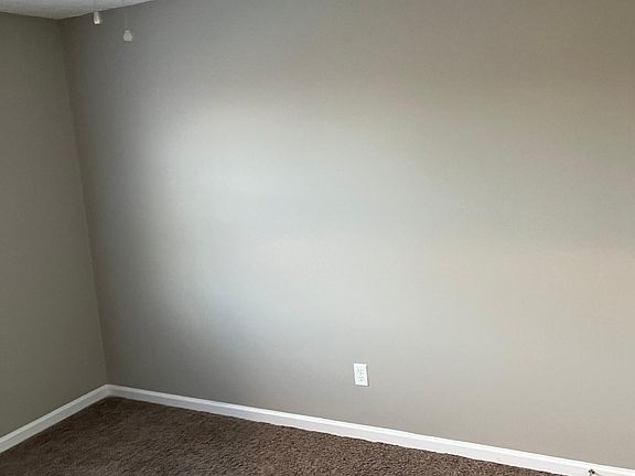 5th image of 300 McDougal Ave APT 2
