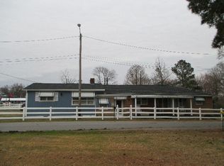 305 Holmes Dr, Weldon, NC 27890