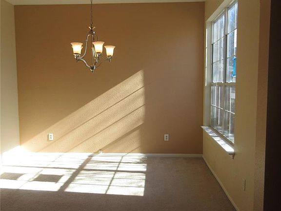 5th image of 607 Leo Ln