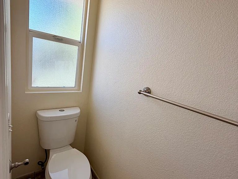 1561 Rebecca Ln — Photo 37
