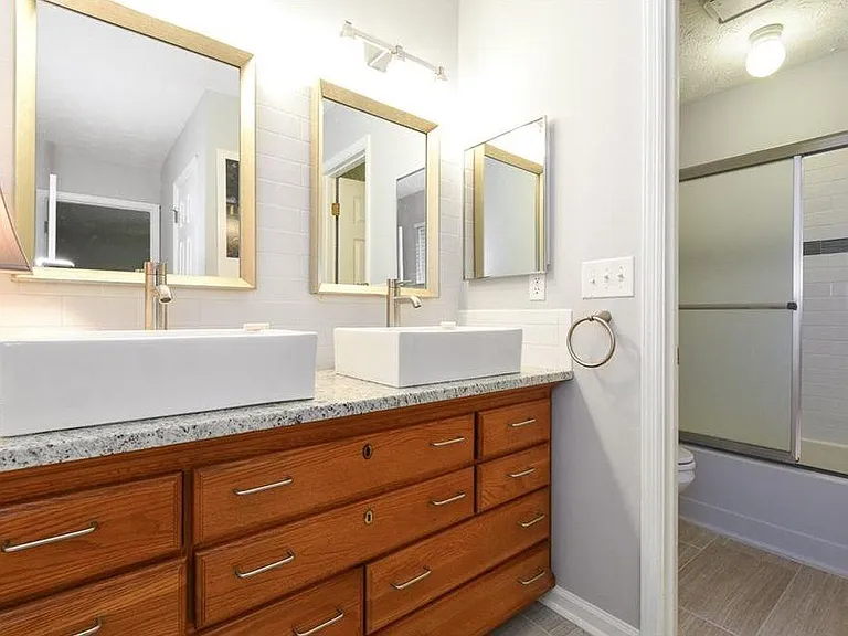 10500 Summer Creek Dr — Photo 12