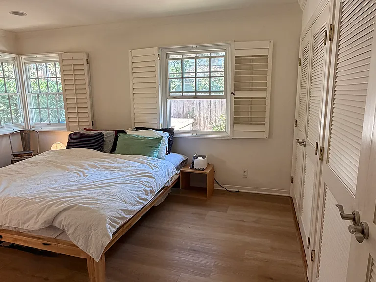 4650 Crown Ave — Photo 13