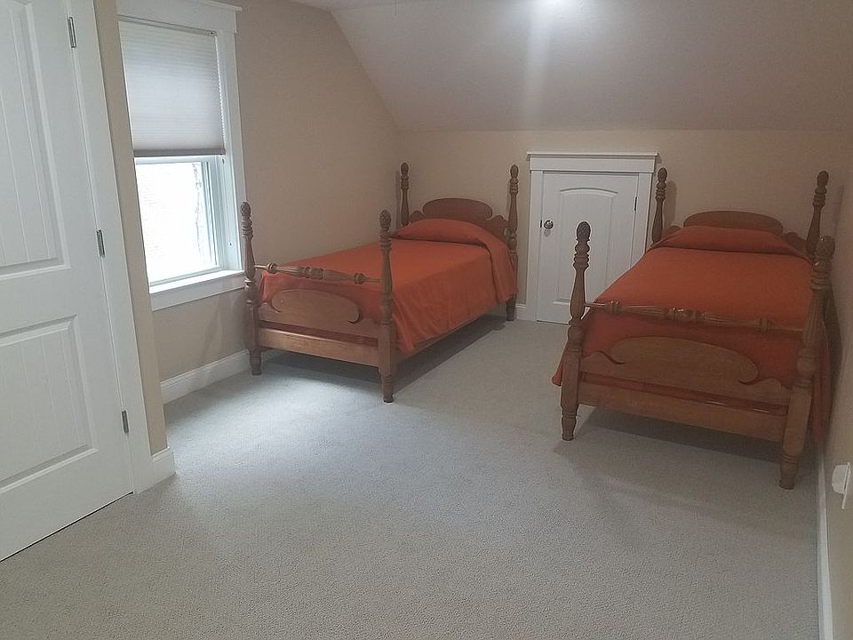 Upstairs Bedroom