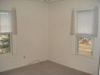 4th image of 744 Yuba St