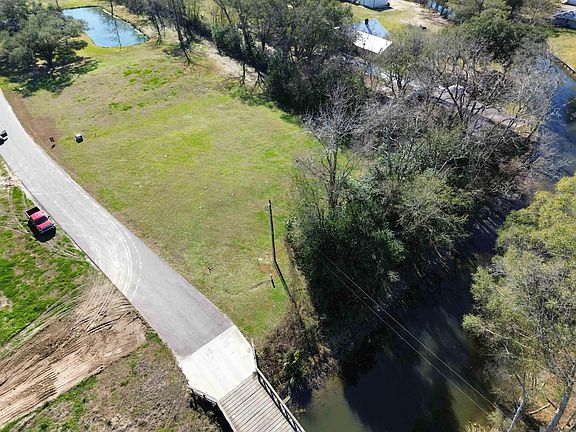 4th image of 10335 Bayou Blvd