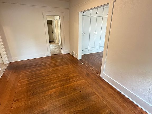 5th image of 202 NW 15th St APT 1