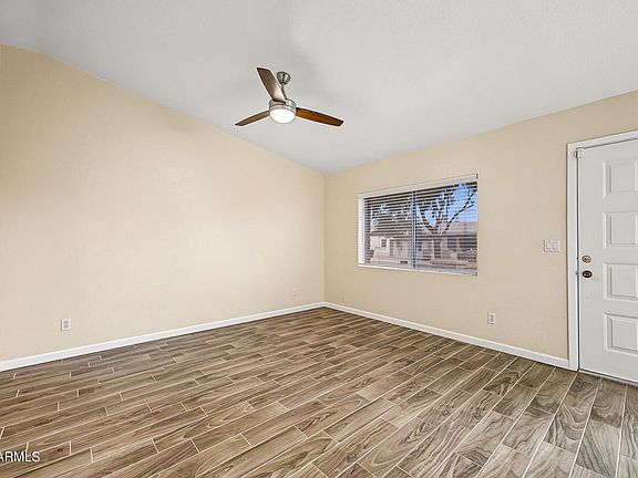 3rd image of 3330 S Parkside Dr