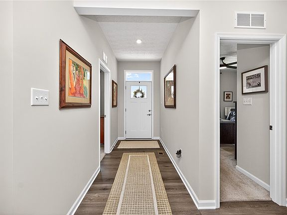 2nd image of 7114 Rivendell Cir