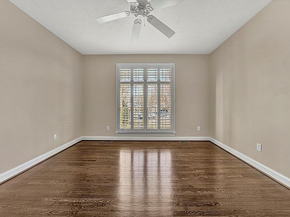 5th image of 3301 Southwood Village Ct SW
