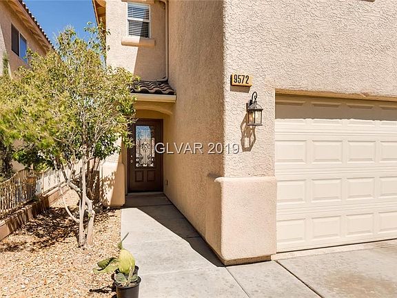 3rd image of 9572 W Diablo Dr
