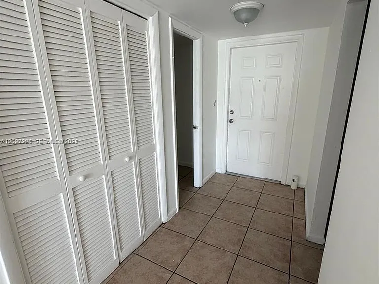 15205 NE 6th Ave #D303 — Photo 7