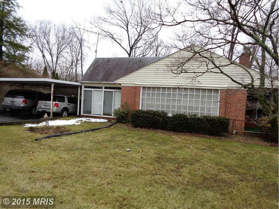 Exterior Side - Carport